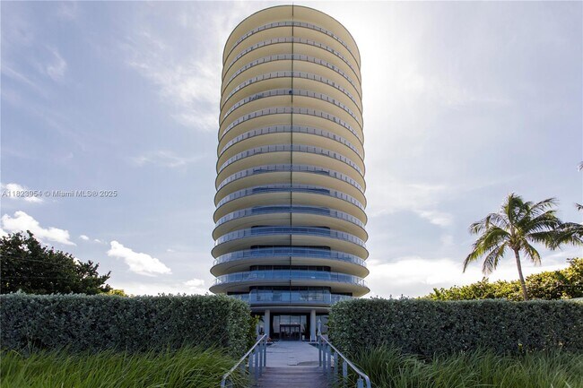 Building Photo - 8701 Collins Ave