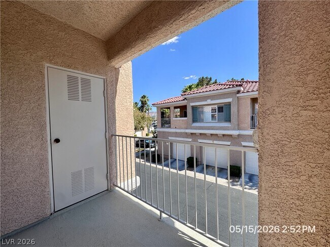 Building Photo - 251 S Green Valley Pkwy