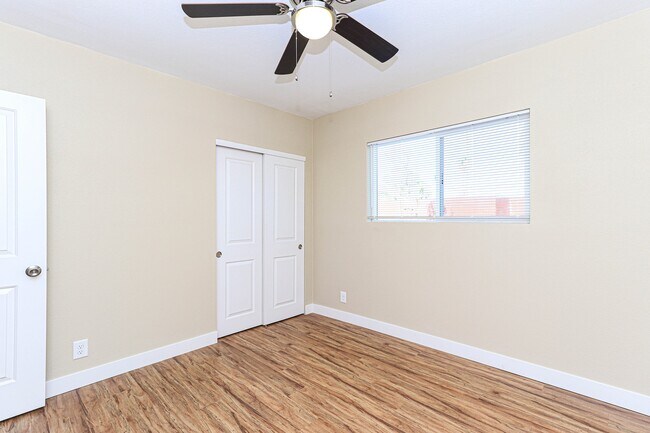 Building Photo - Single Story, Private Pool near the Art District