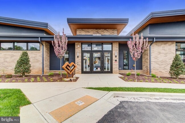 Building Photo - 3104 Royal Fern Pl