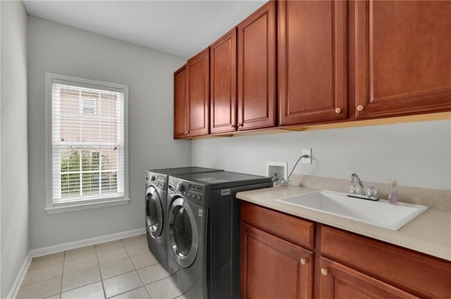 Building Photo - 2945 Links View Way