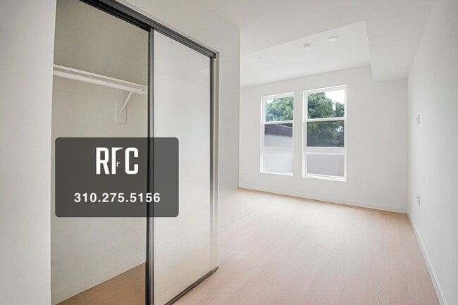 Building Photo - Welcome to the Gramercy