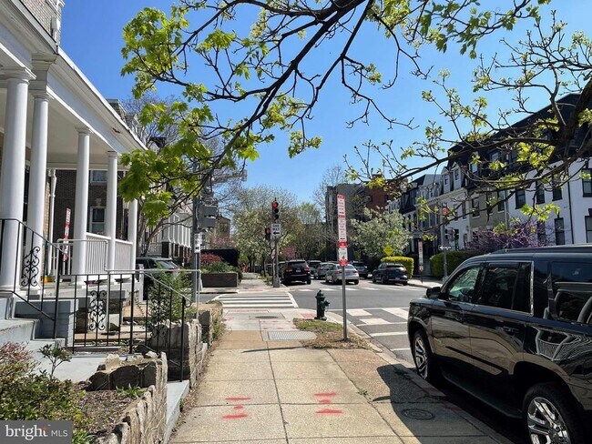 Building Photo - 1505 Harvard St NW