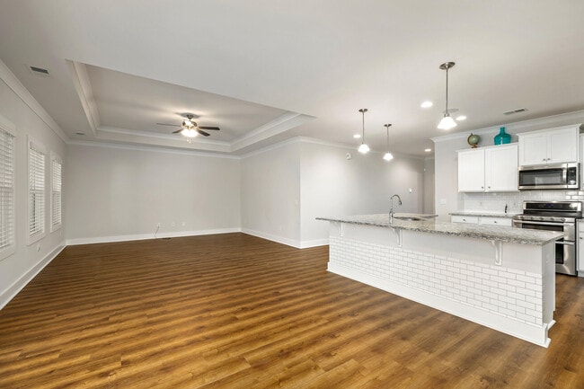 Building Photo - 2070 Hatteras Way