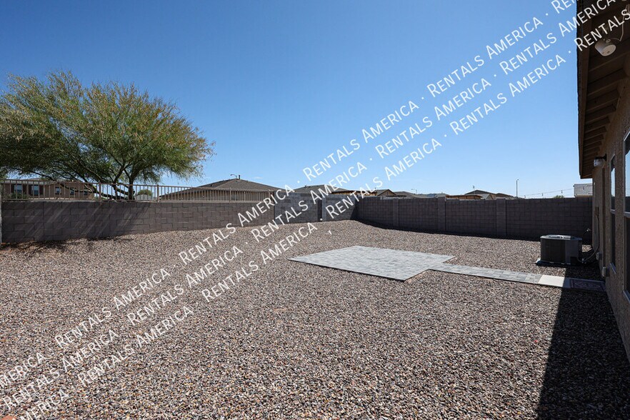 Building Photo - 118 W Impala Dr