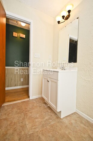 Building Photo - 414 Henry Ave