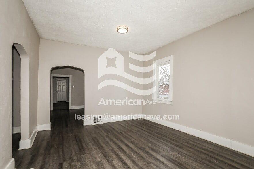 Building Photo - 2205 S William St