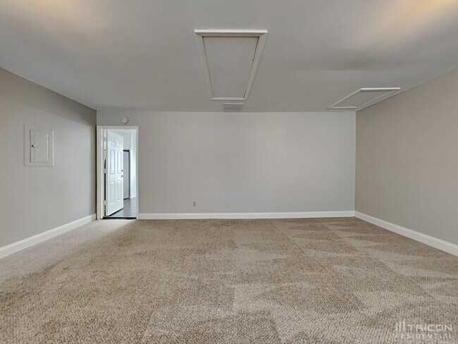 Building Photo - 2875 Brookton Ln SE