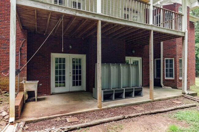 Building Photo - 580 Wolf Creek Trail