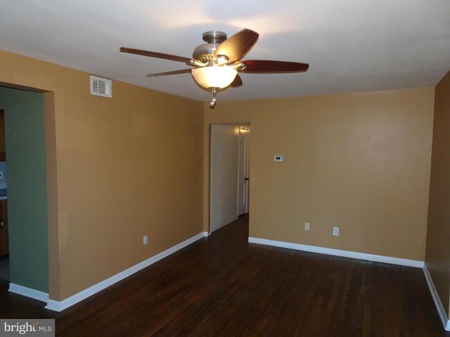 Primary Photo - 53 Robinson Dr