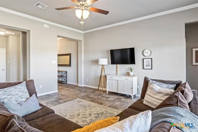 Building Photo - 703 Rivington Dr