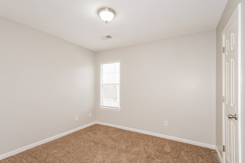 Building Photo - 8432 Creek Front Dr