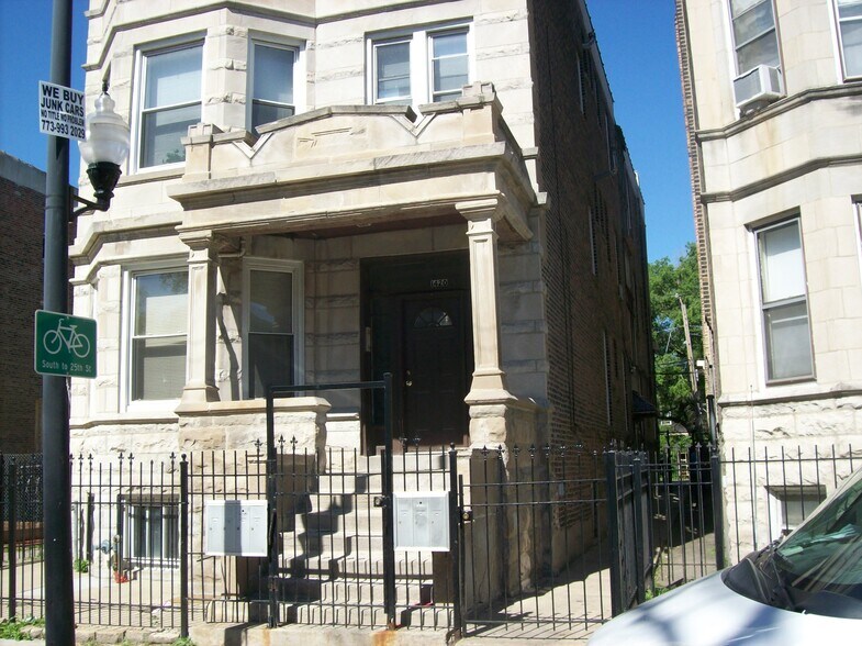 Building Photo - 1420 S Central Park Ave