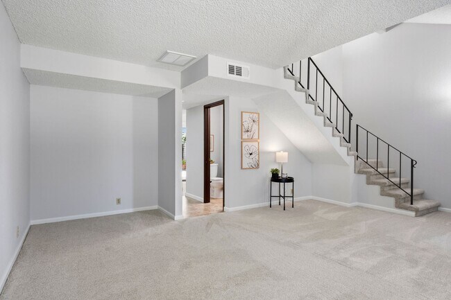 Building Photo - 7235 Cinnamon Cir
