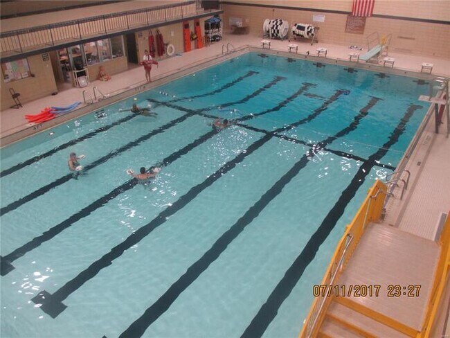 Building Photo - Fantastic 3bd/1.5ba home! Coming soon!