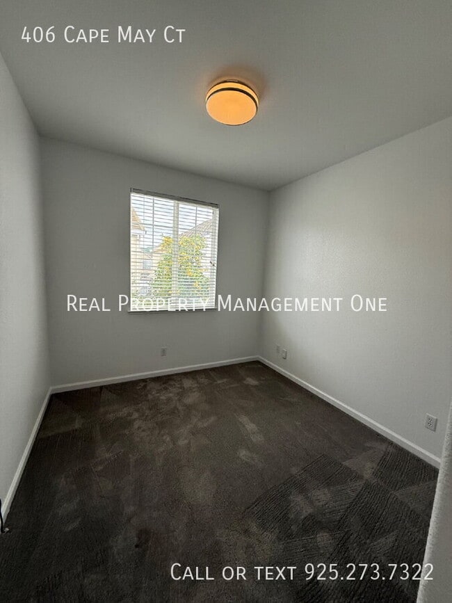 Building Photo - 406 Cape May Ct