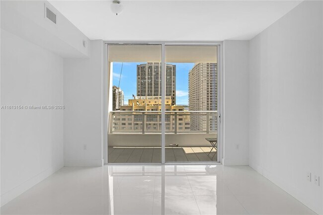 Building Photo - 1080 Brickell Ave