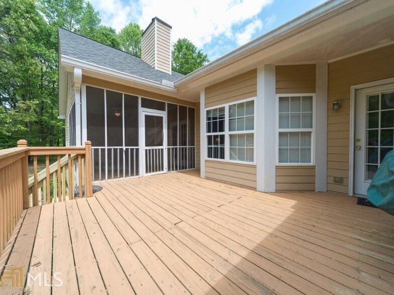 Building Photo - 1525 New Hope Rd