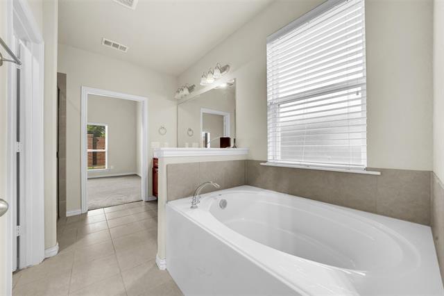 Building Photo - 926 Melshire Dr