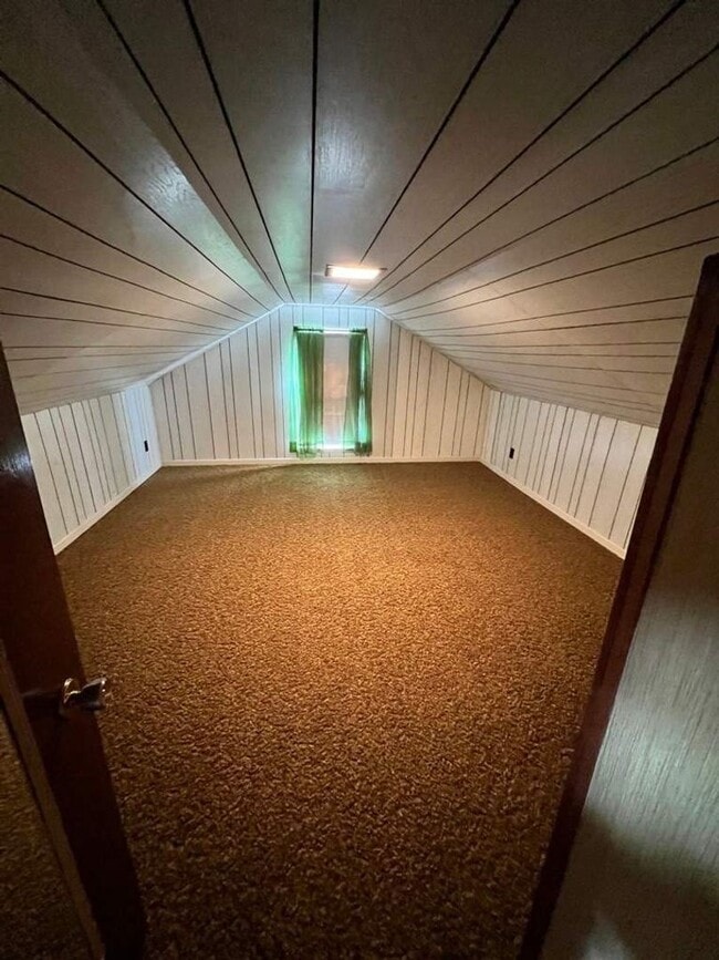 Building Photo - 704 3rd Ave