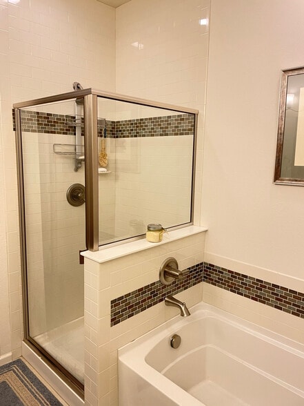 Building Photo - 15102 E Batavia Pl