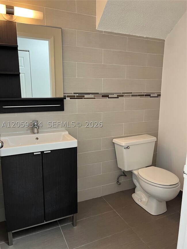 Building Photo - 15410 SW 74th Cir Ct