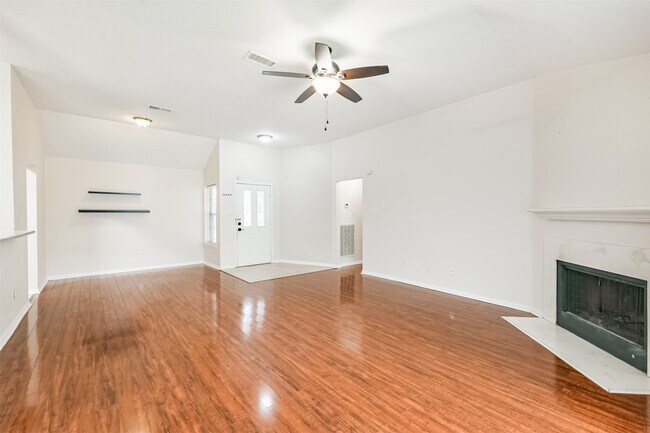 Building Photo - 4119 Hermitage Hollow Ln