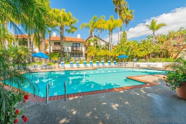 Building Photo - 8642 Villa La Jolla Dr