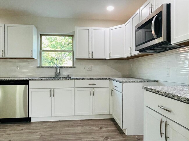 Building Photo - 1032 Hoke Smith Dr