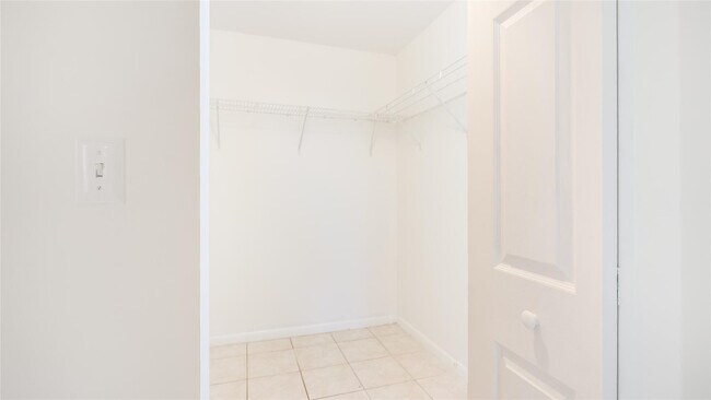 Building Photo - 3203 Portofino Point