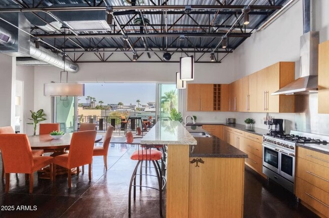 Building Photo - 7020 E 1st Ave