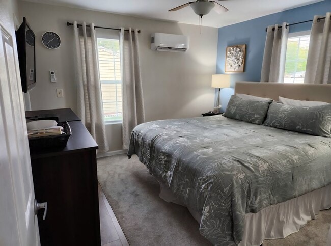 Building Photo - 1205 Jackson St