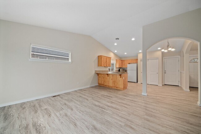 Building Photo - Charming home in Southwest Redmond