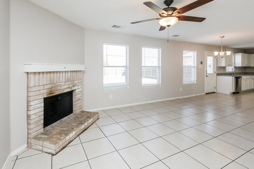 Building Photo - 532 Hertford St