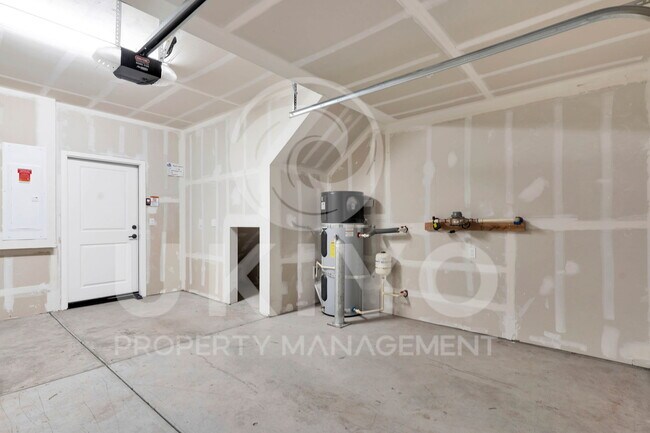 Building Photo - 588 Pawnee Ln