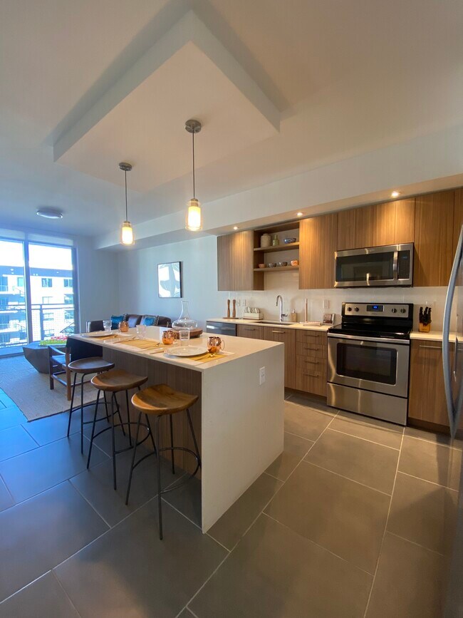 Building Photo - 213 NE 27th St