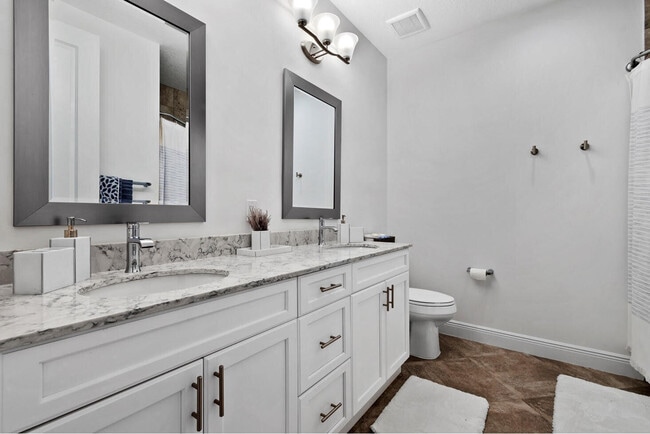 Building Photo - 15848 Italian Cypress Wy