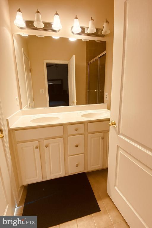 Building Photo - 4208 Talmadge Cir