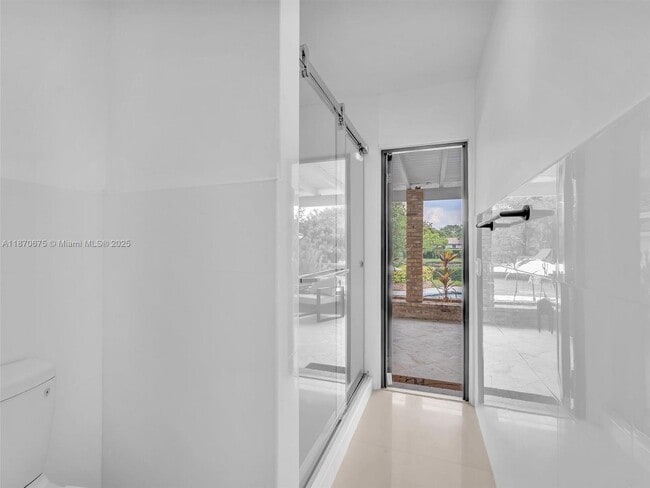Building Photo - 5901 SW 136th St