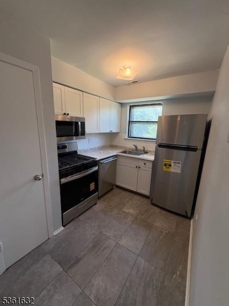Building Photo - 904 Yorkshire Dr
