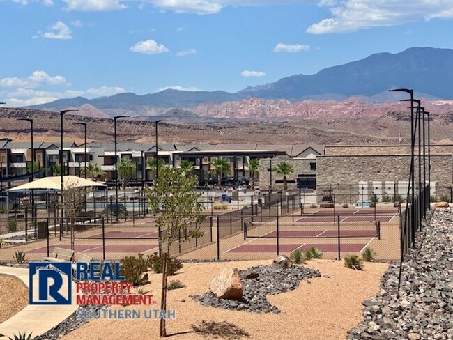 Building Photo - Long Valley Townhome with all the Amenities