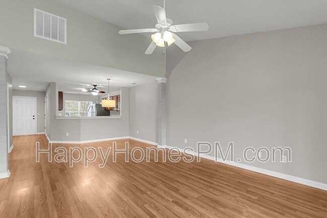 Building Photo - 7359 Suncatcher Dr