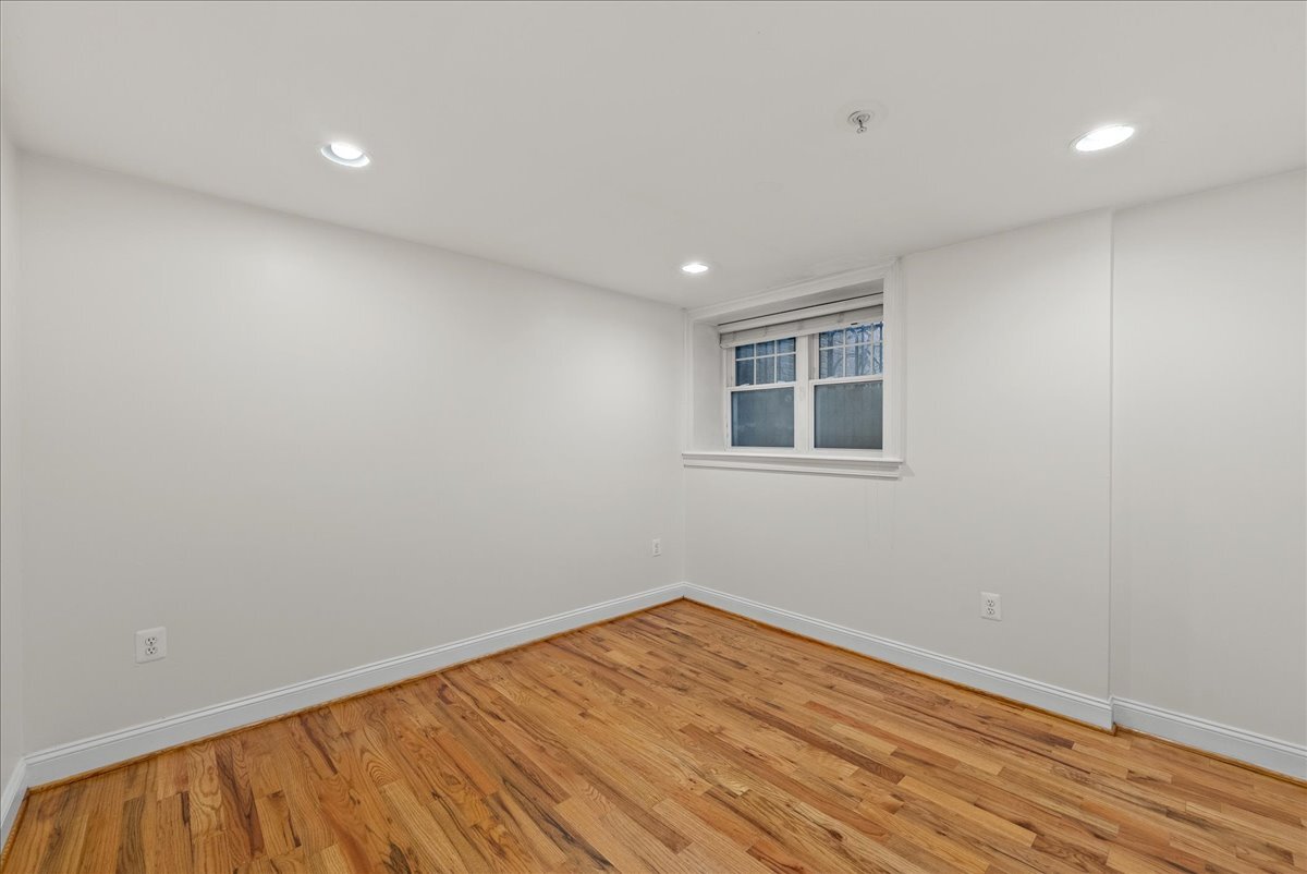 Building Photo - 739 Newton Pl NW