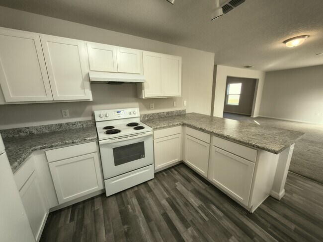 Building Photo - 275 Hyacinth Ct