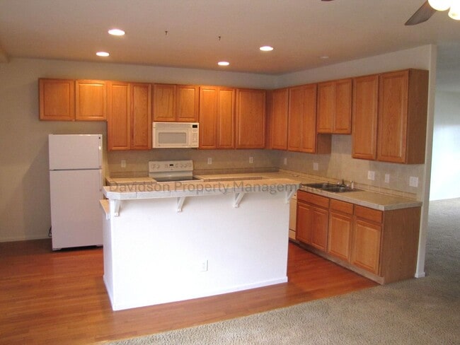 Building Photo - Great 3-Bedroom Townhouse in Southeast Colorado Springs