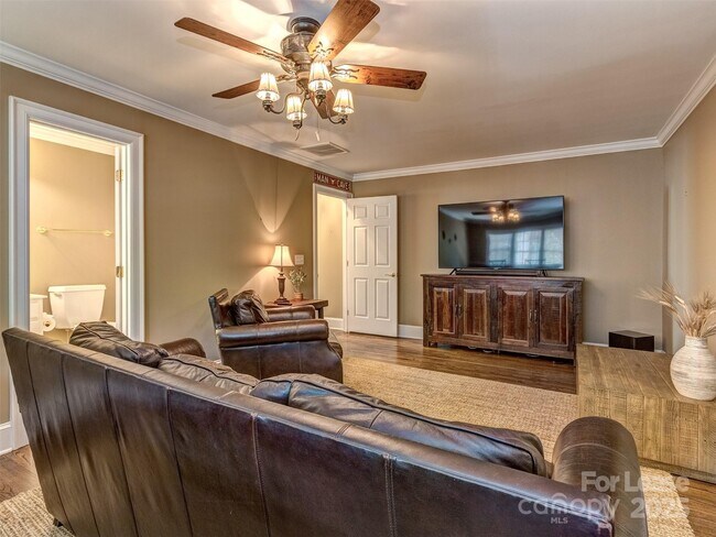 Building Photo - 4104 Shepherdleas Ln