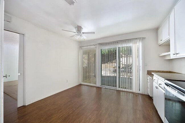 Building Photo - 2645-2649 S Whitney Blvd