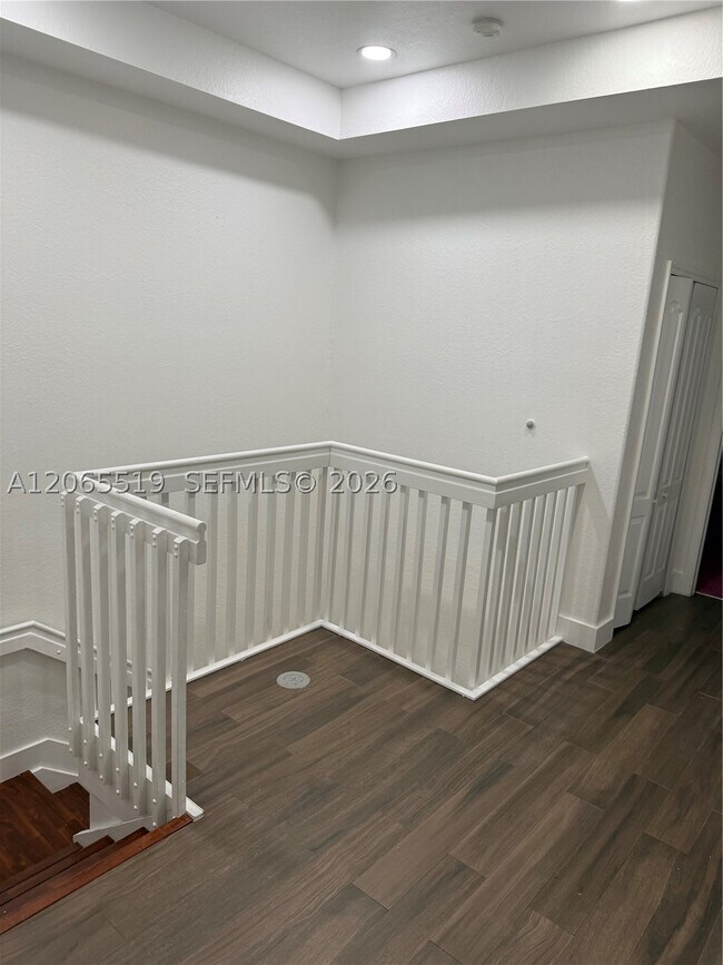 Building Photo - 15069 SW 9th Way