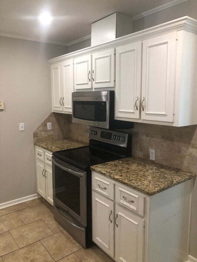 Building Photo - 4113 Acacia Dr