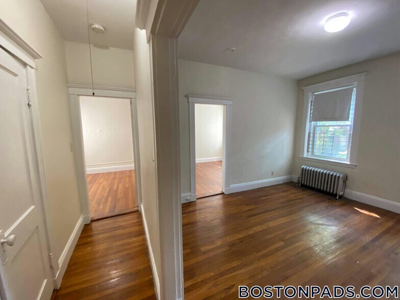 Building Photo - 9 Egremont Rd